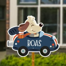 Geboortebord voor in de tuin - Hondje in raceauto - Donkerblauw